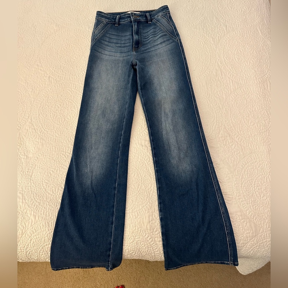 NWOT KanCan Vici Wide Leg Jean